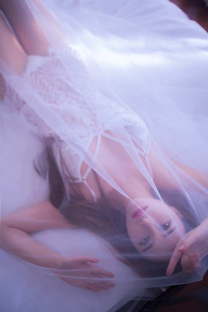 奶油少女镂空纱裙下白嫩娇躯让人垂涎(图5)