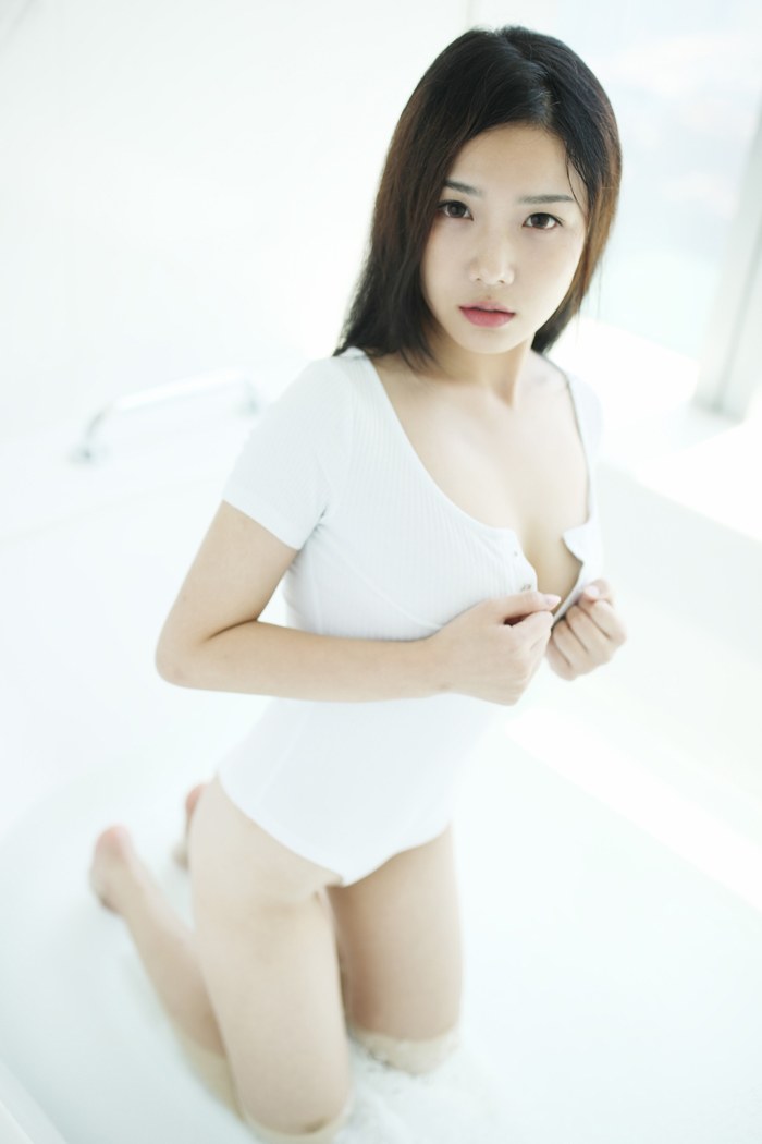 童颜巨乳徐微微浴室尽情展现迷人胴体(图33)