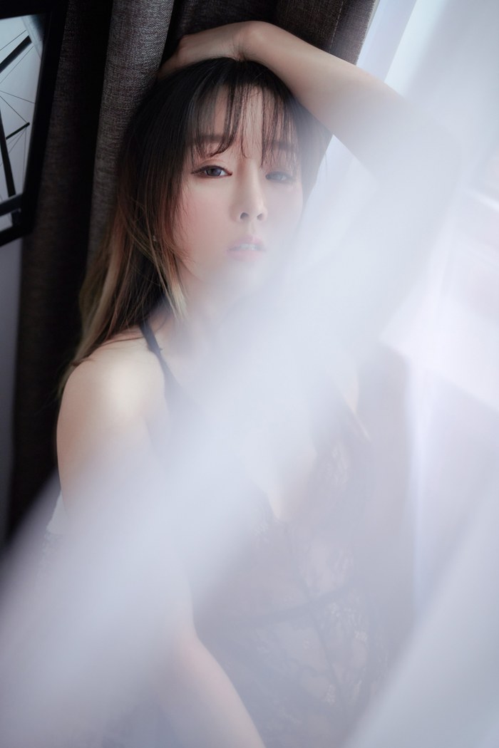 绝美女神王雨纯白皙玉体横陈床榻(图6)