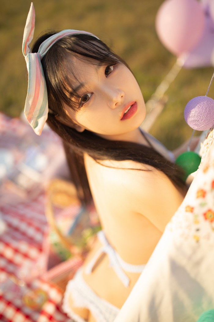 童颜巨乳徐微微野餐邀你品尝诱人胴体(图12)