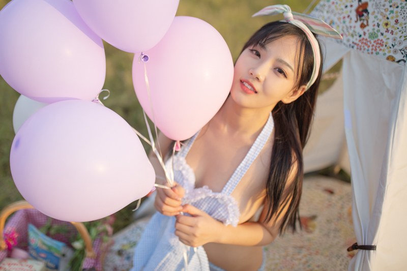 童颜巨乳徐微微野餐邀你品尝诱人胴体(图42)