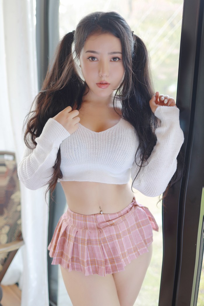 办公室女神玛鲁娜性感翘臀依然诱惑(图47)