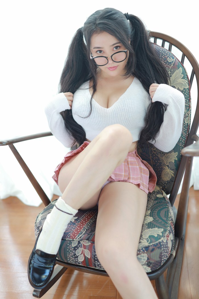 办公室女神玛鲁娜性感翘臀依然诱惑(图8)