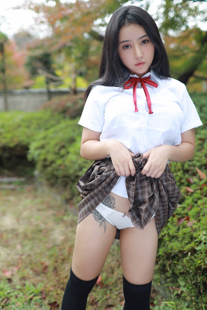 巨乳学姐玛鲁娜清纯学生装格外出众(图14)