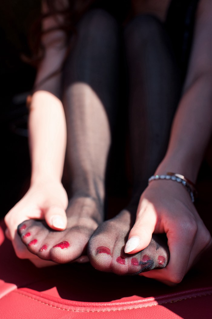 网红车美人艾小青黑丝美腿美胸迷人(图35)