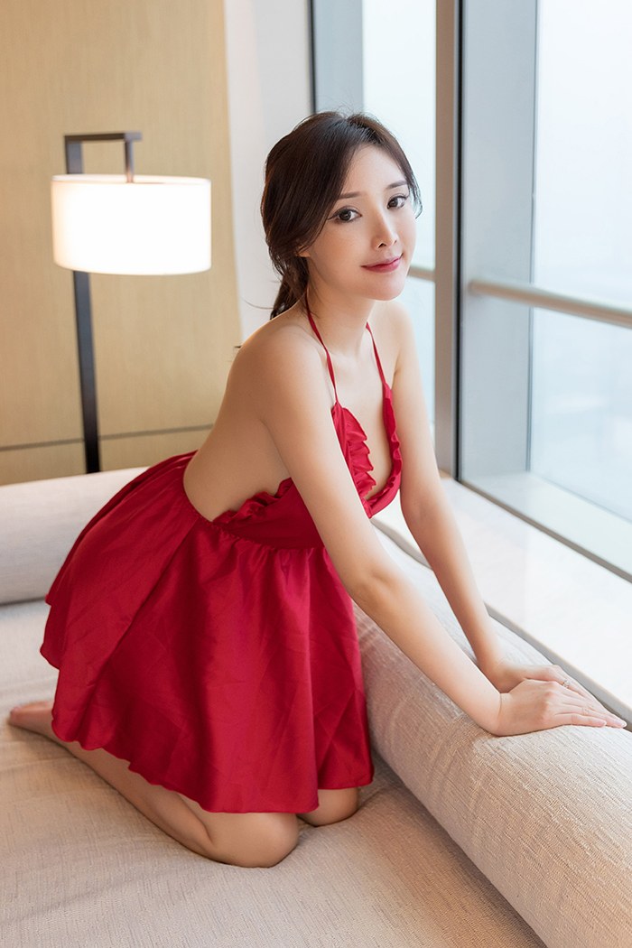 风情御姐周妍希优美身姿让人挪不开眼(图36)