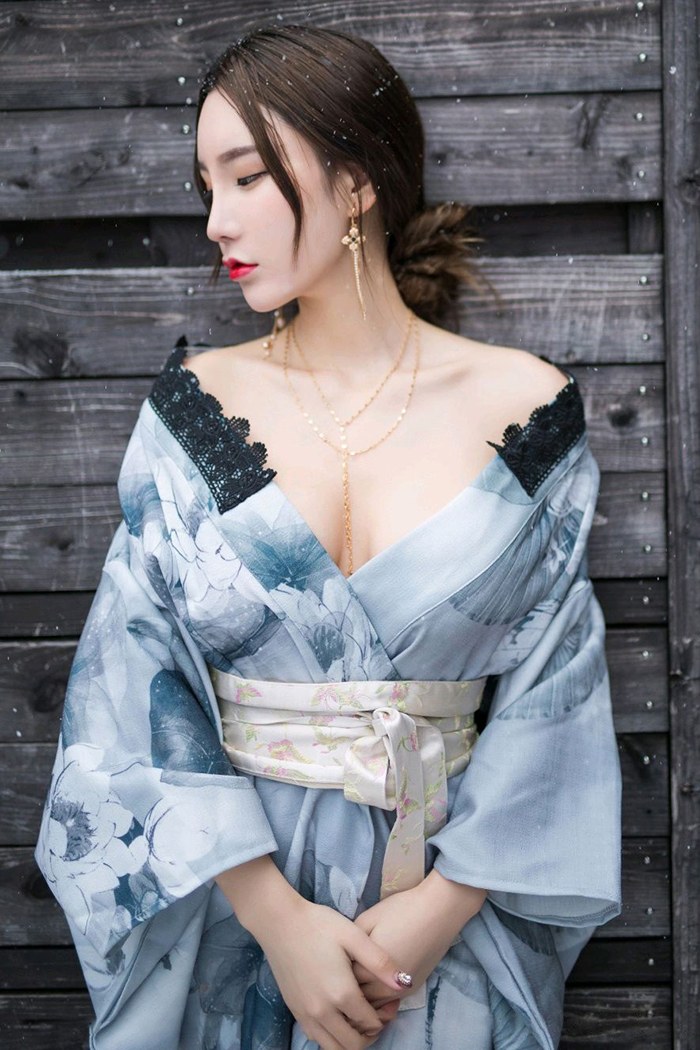 美艳佳人周于希饱满胸脯迷人红唇撩人(图17)