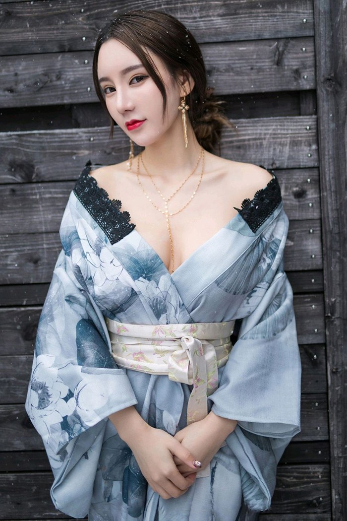 美艳佳人周于希饱满胸脯迷人红唇撩人(图18)