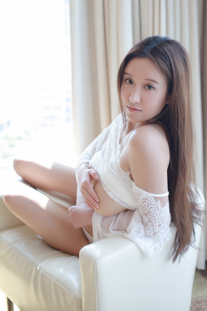 柔美人妻丰乳肥臀白净肉体分外诱人(图15)