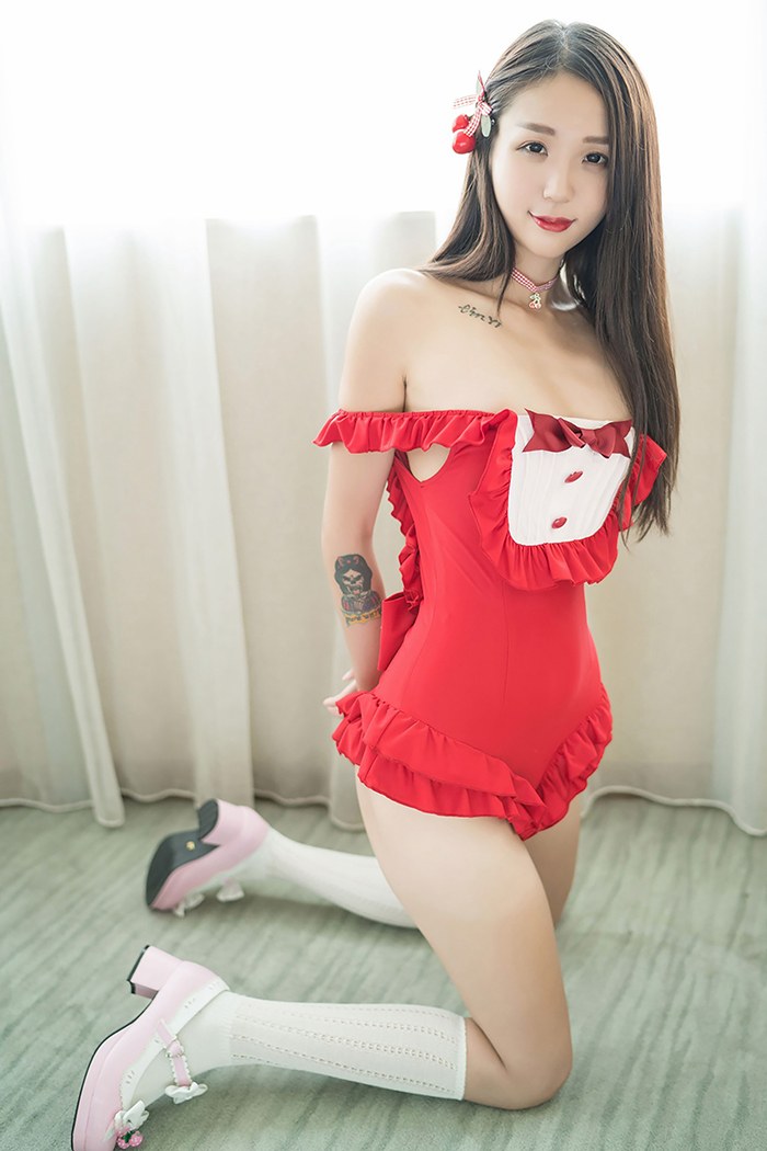 可爱少女白沫细长美腿白嫩肌肤迷人(图22)