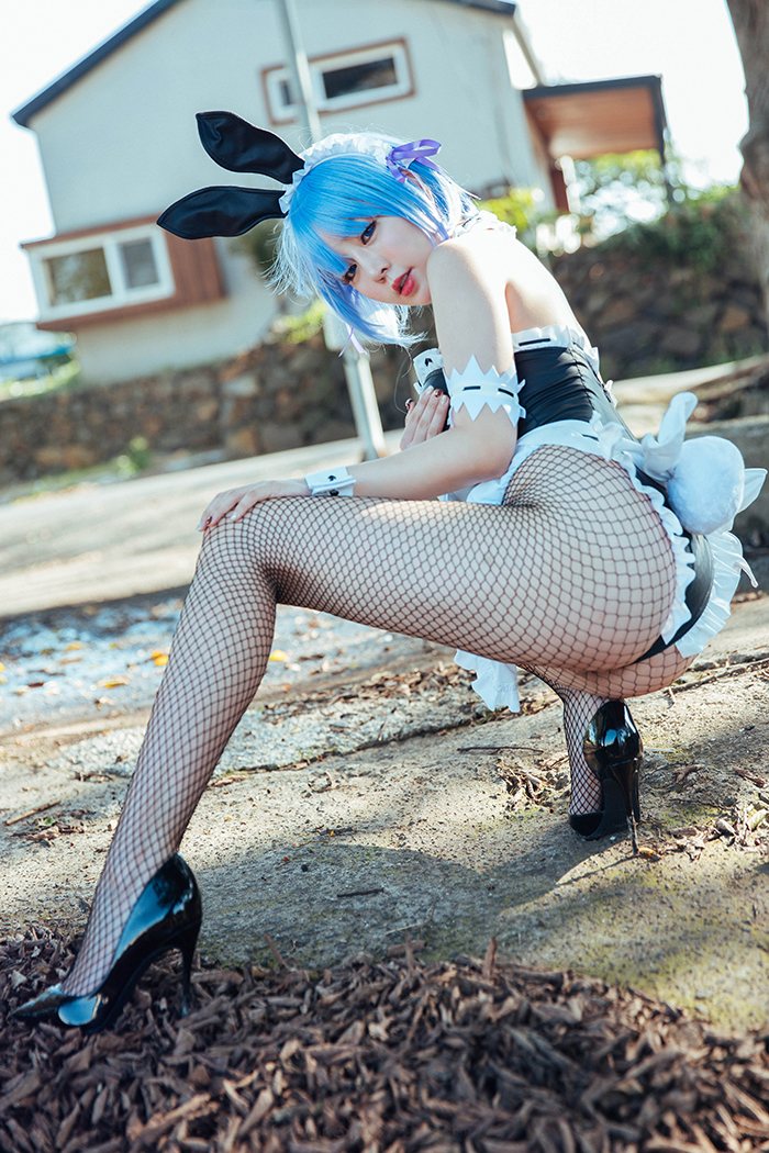 宅男女神王雨纯兔女郎装胴体惹火(图8)