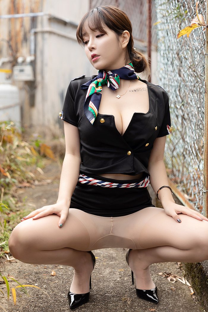 美丽尤物王雨纯空姐制服美乳白嫩吸睛(图17)