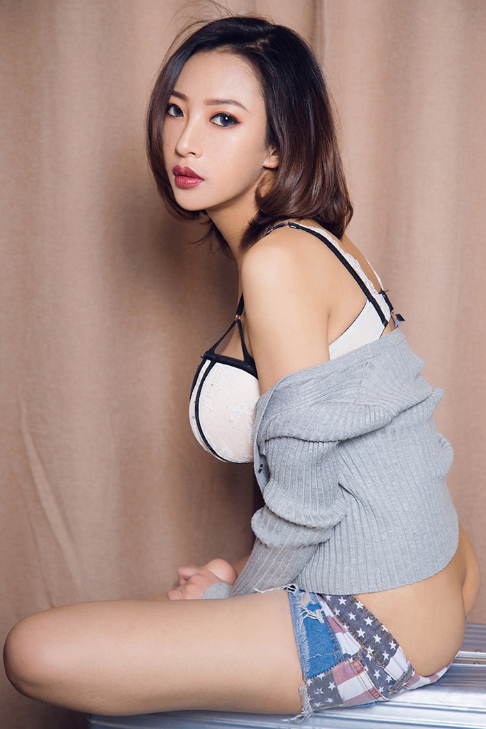 冷艳御姐栗子气场强大女神般完美身材(图10)