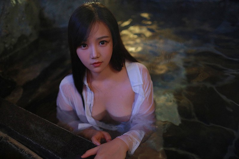 邻家妹妹徐微微湿身白衬衫贴身诱惑(图41)