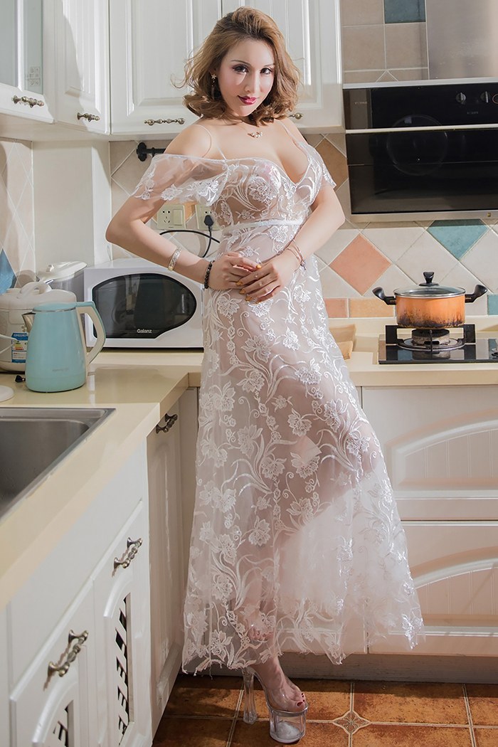 美熟女曼苏拉娜妖媚双唇肉体丰韵(图2)